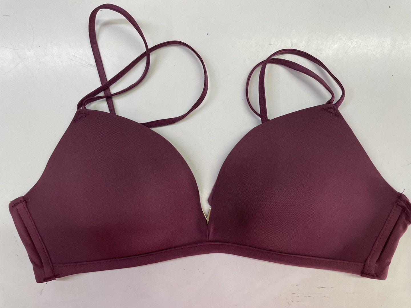 280177桃花季光面v字时尚a杯文胸